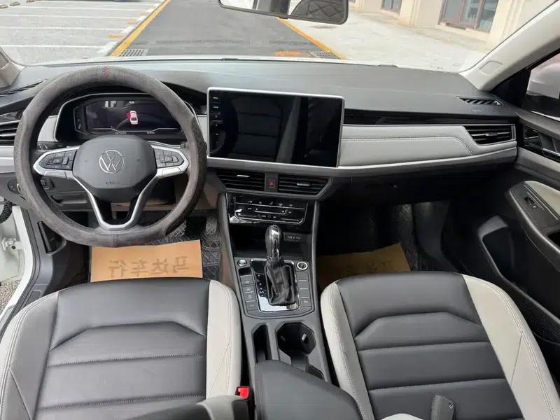 2023 Volkswagen Bora 300TSI DSG Premium Edition — миниатюра 8