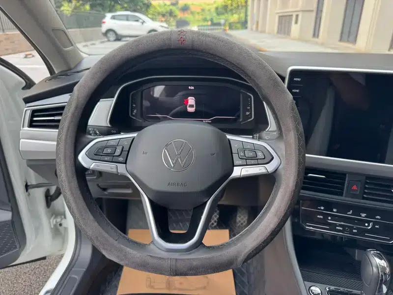 2023 Volkswagen Bora 300TSI DSG Premium Edition — миниатюра 9