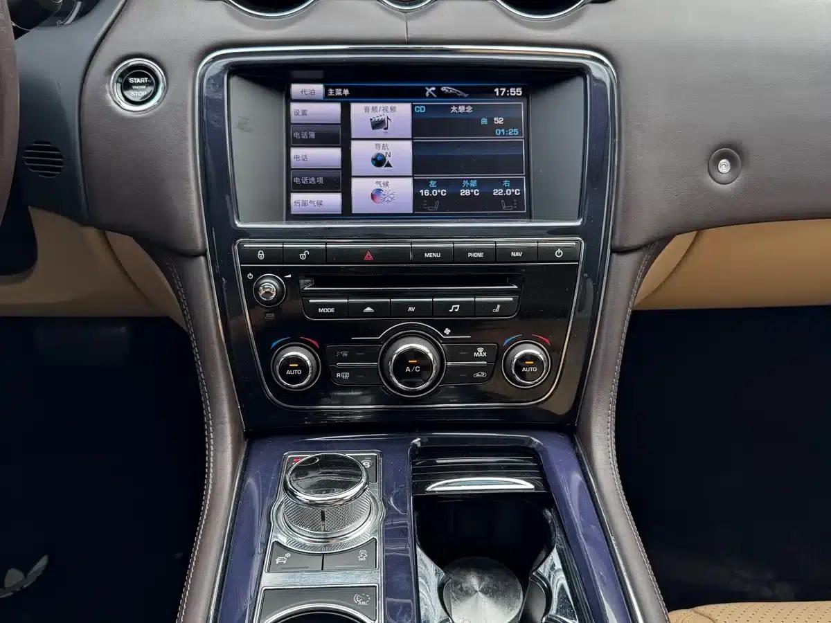 Jaguar XJ 2012 XJL 3.0 Panoramic Business Edition — миниатюра 19