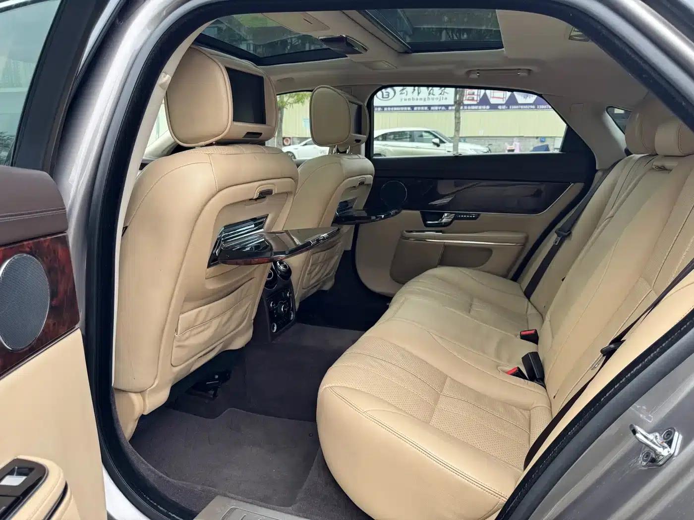 Jaguar XJ 2012 XJL 3.0 Panoramic Business Edition — миниатюра 26