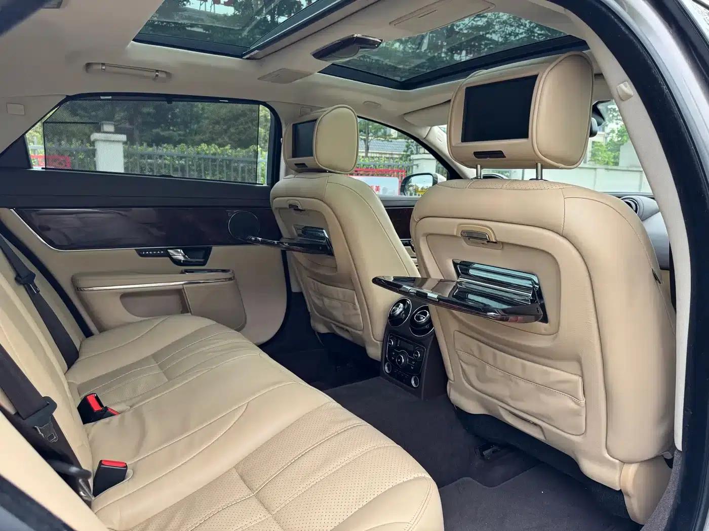 Jaguar XJ 2012 XJL 3.0 Panoramic Business Edition — миниатюра 27