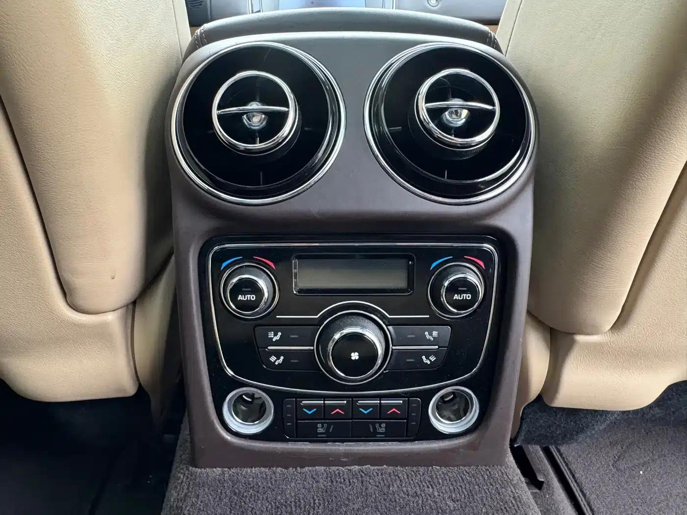 Jaguar XJ 2012 XJL 3.0 Panoramic Business Edition — миниатюра 30