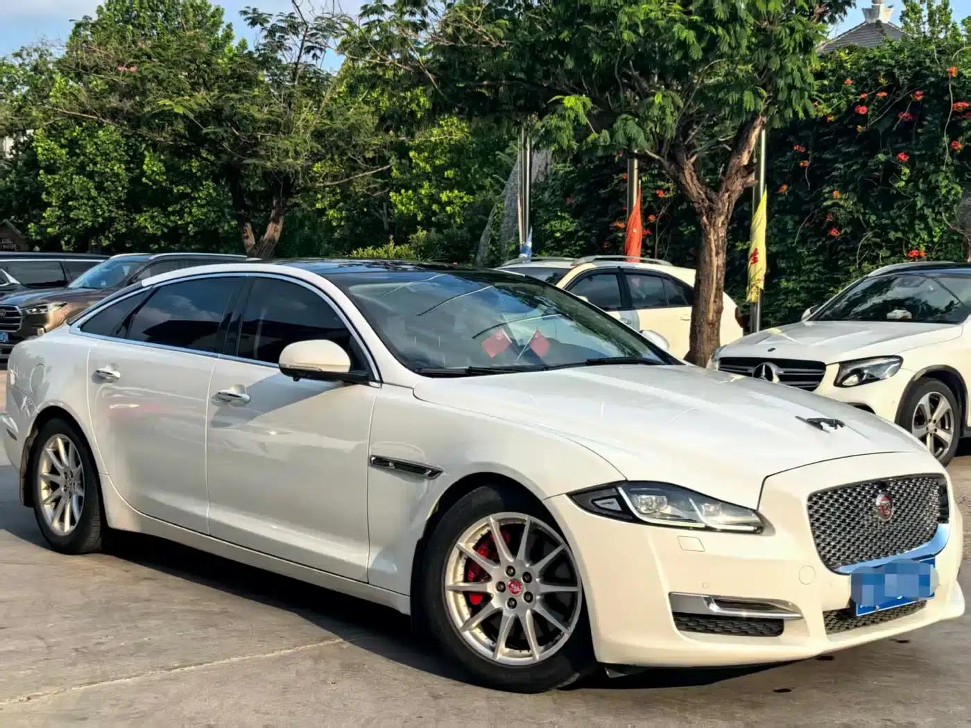 Jaguar XJ 2016 XJL 2.0T 2WD Elegant Business Edition — миниатюра 3