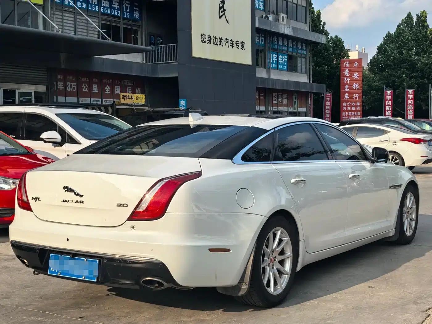 Jaguar XJ 2016 XJL 2.0T 2WD Elegant Business Edition — миниатюра 6