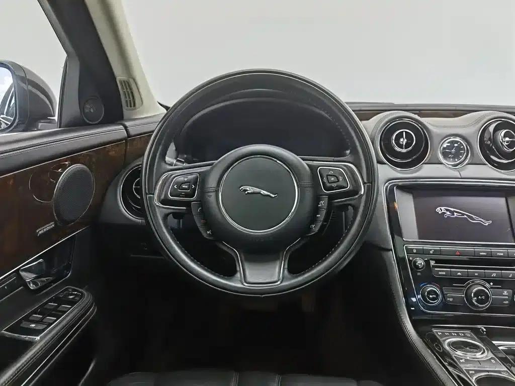 Jaguar XJ 2013 XJL 3.0 SC Panoramic Business Edition — миниатюра 11