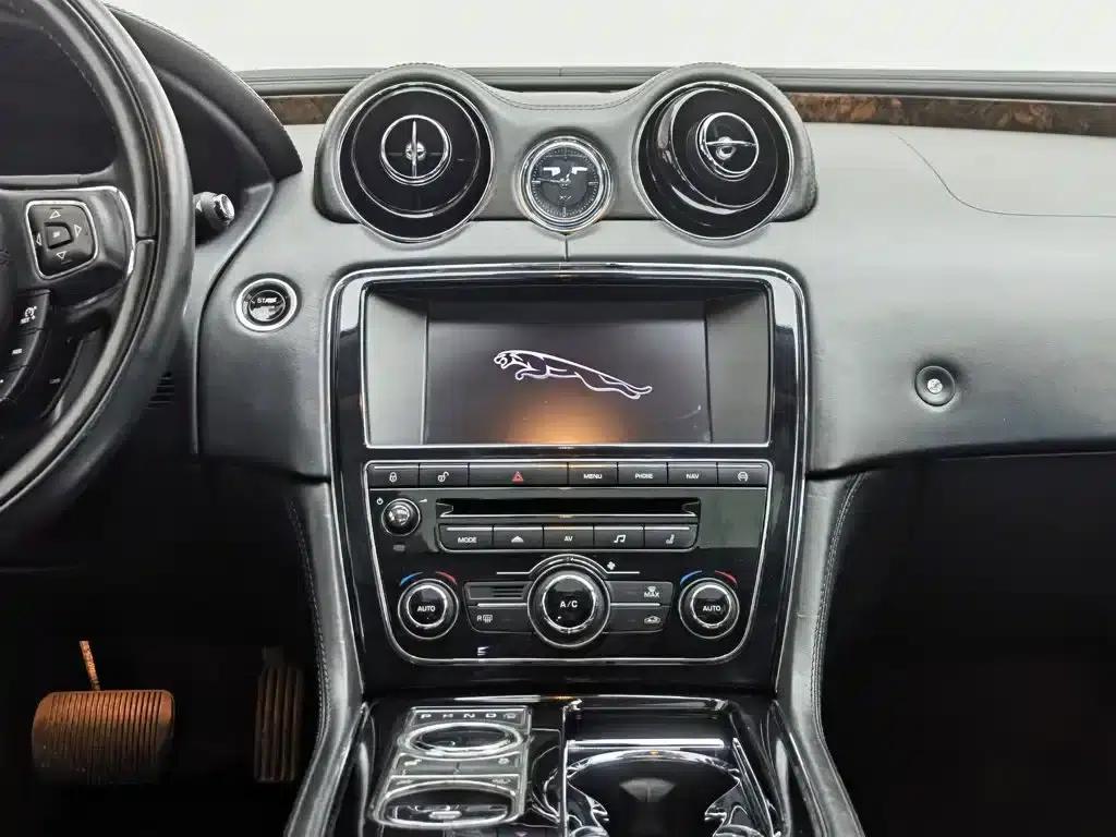 Jaguar XJ 2013 XJL 3.0 SC Panoramic Business Edition — миниатюра 12