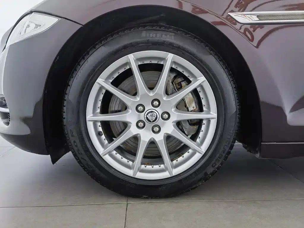Jaguar XJ 2013 XJL 3.0 SC Panoramic Business Edition — миниатюра 17