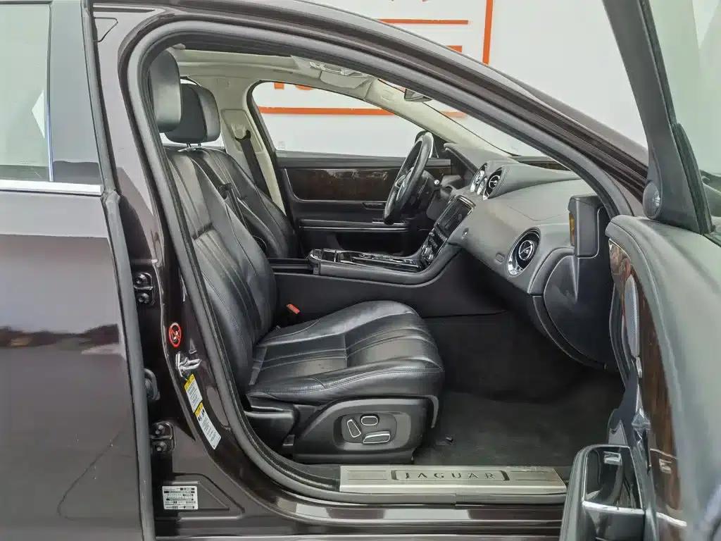 Jaguar XJ 2013 XJL 3.0 SC Panoramic Business Edition — миниатюра 23