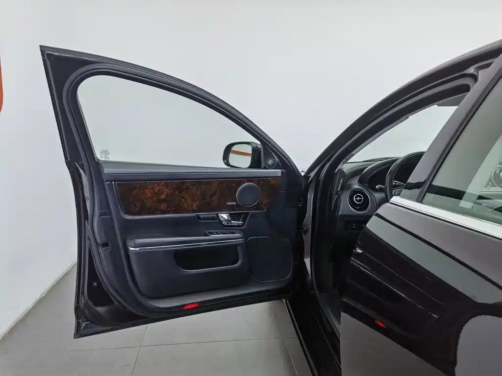 Jaguar XJ 2013 XJL 3.0 SC Panoramic Business Edition — миниатюра 8