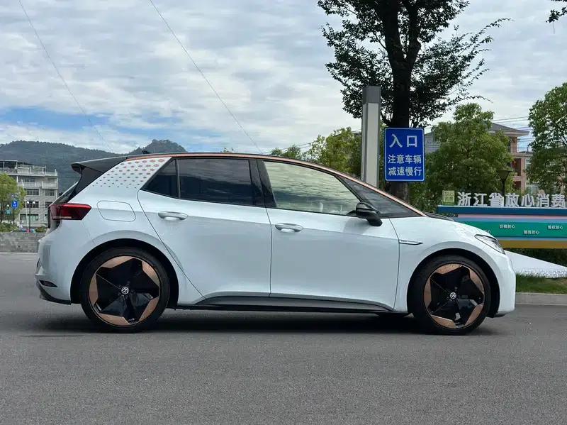 Volkswagen ID.3 2023 Upgraded Intelligent Edition — миниатюра 4