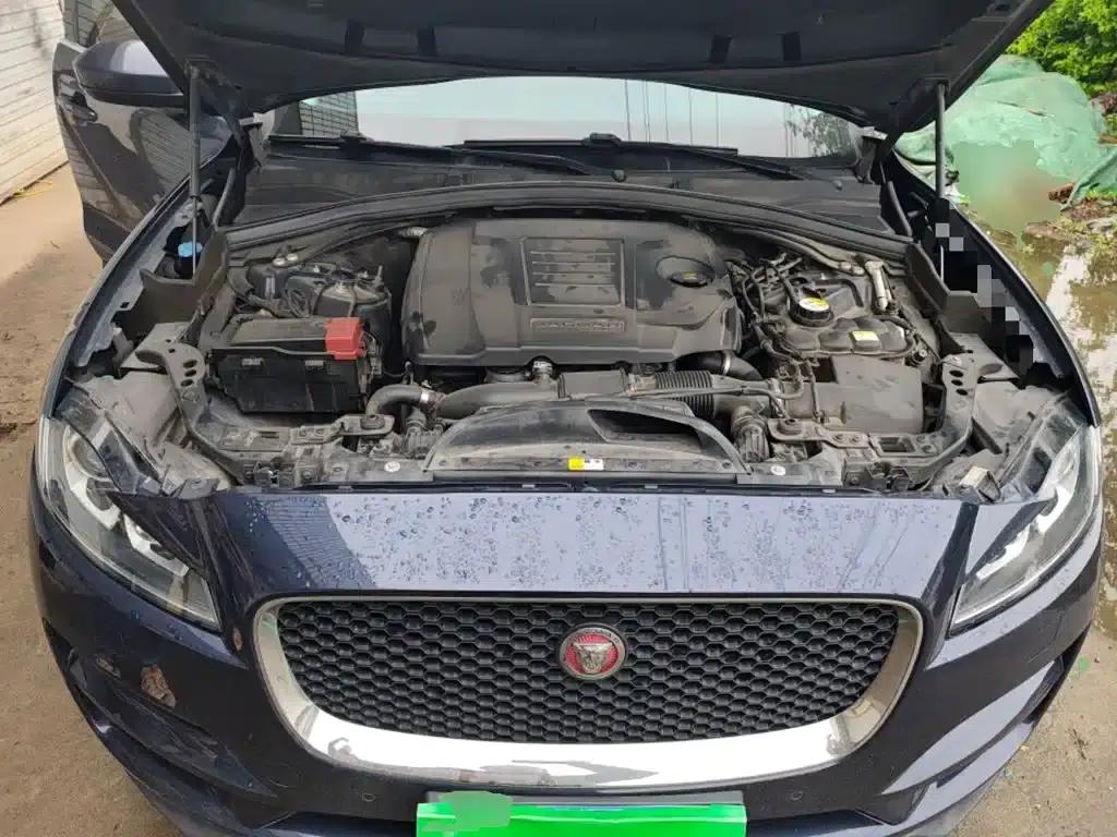 Jaguar F-PACE 2019 2.0T AWD Urban Luxury Edition — миниатюра 11