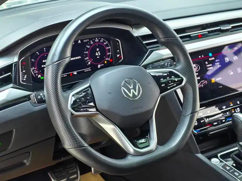 Volkswagen CC 2023 380TSI Striking Edition — миниатюра 9