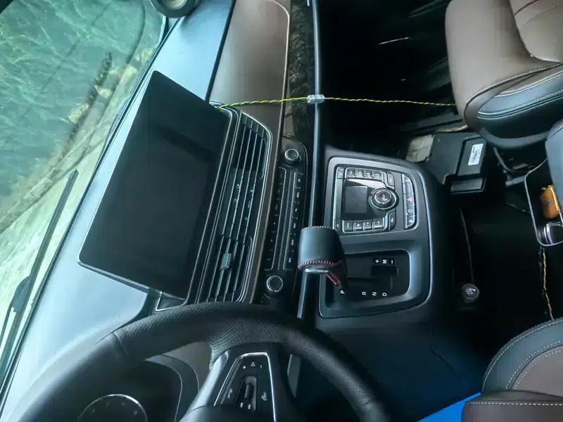 Maxus G10 2016 2.0T Automatic Fashion Edition — миниатюра 8