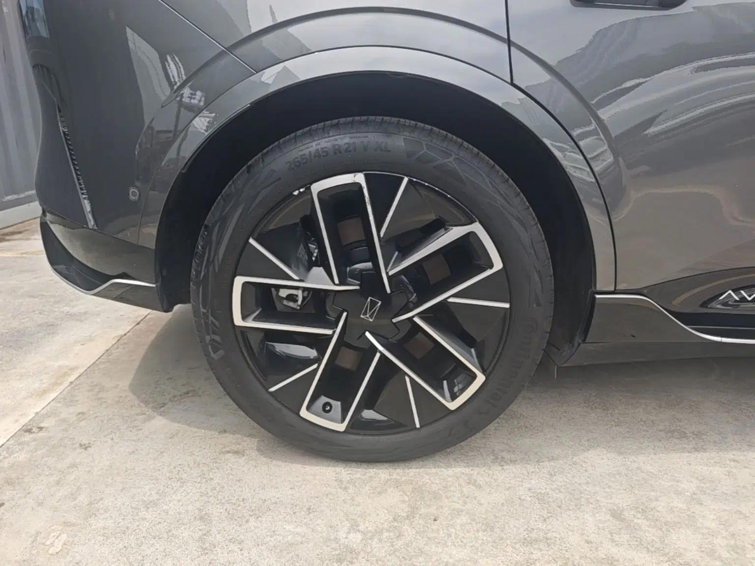 Avatr 11 2023 HarmonyOS Version Smart Enjoyment Upgrade Model 90-Degree Rear-Wheel Drive Edition — миниатюра 11