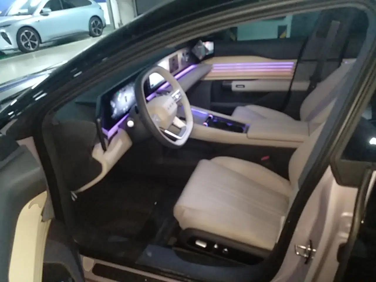 Audi E5 Sportback 2026 Pioneer Quattro Model — миниатюра 17