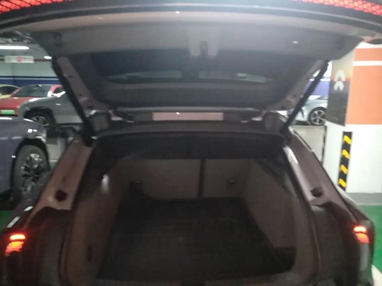 Audi E5 Sportback 2026 Pioneer Quattro Model — миниатюра 22