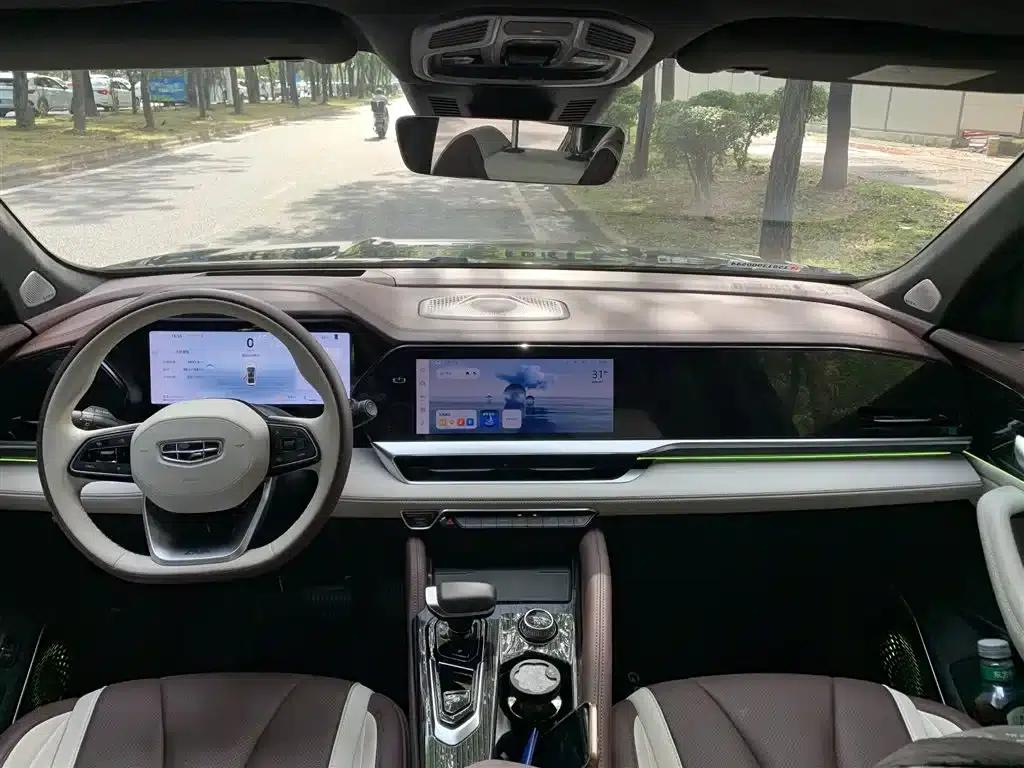 Geely Xingyue L 2024 2.0TD High-Power Automatic Two-Wheel Drive Sky Edition — миниатюра 6