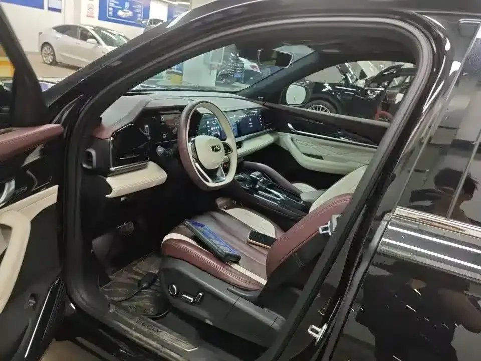Geely Xingyue L 2021 2.0TD High-Power Automatic Four-Wheel Drive Flagship Edition — миниатюра 5