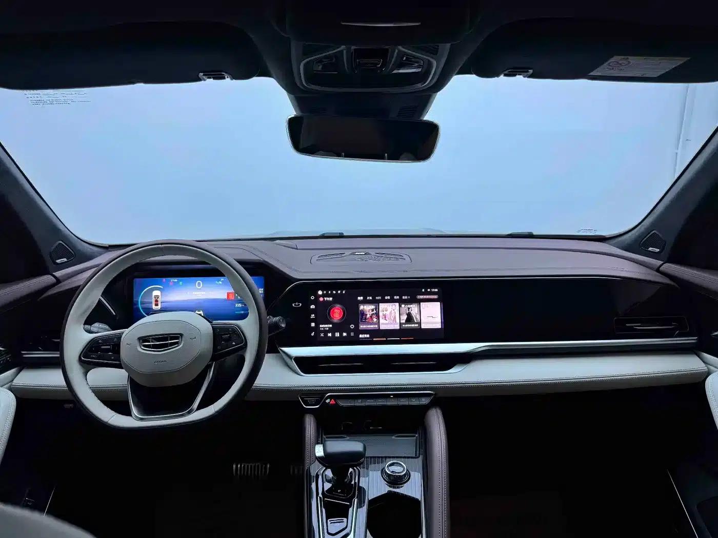 Geely Xingyue L 2021 2.0TD High-Power Automatic Four-Wheel Drive Flagship Edition — миниатюра 9