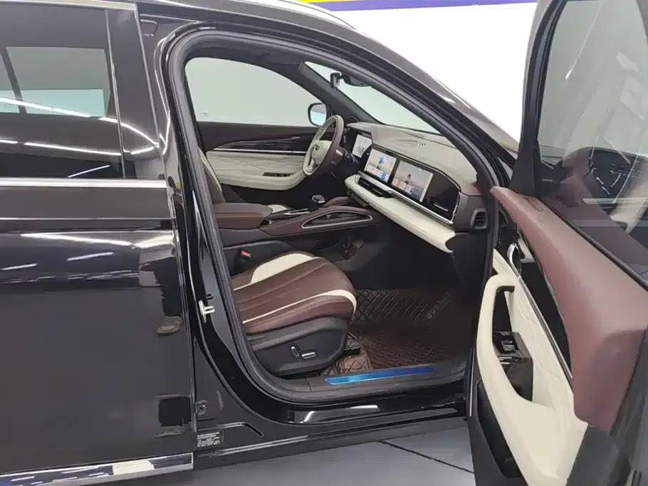 Geely Xingyue L 2024 2.0TD High-Power Automatic Two-Wheel Drive Cloud Edition — миниатюра 8