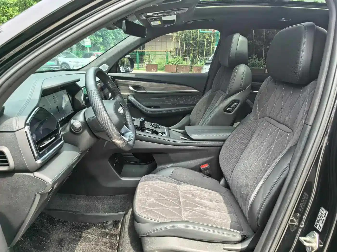 Geely Xingyue L 2025 Oriental Radiance 2.0TD Automatic Star Edition — миниатюра 11