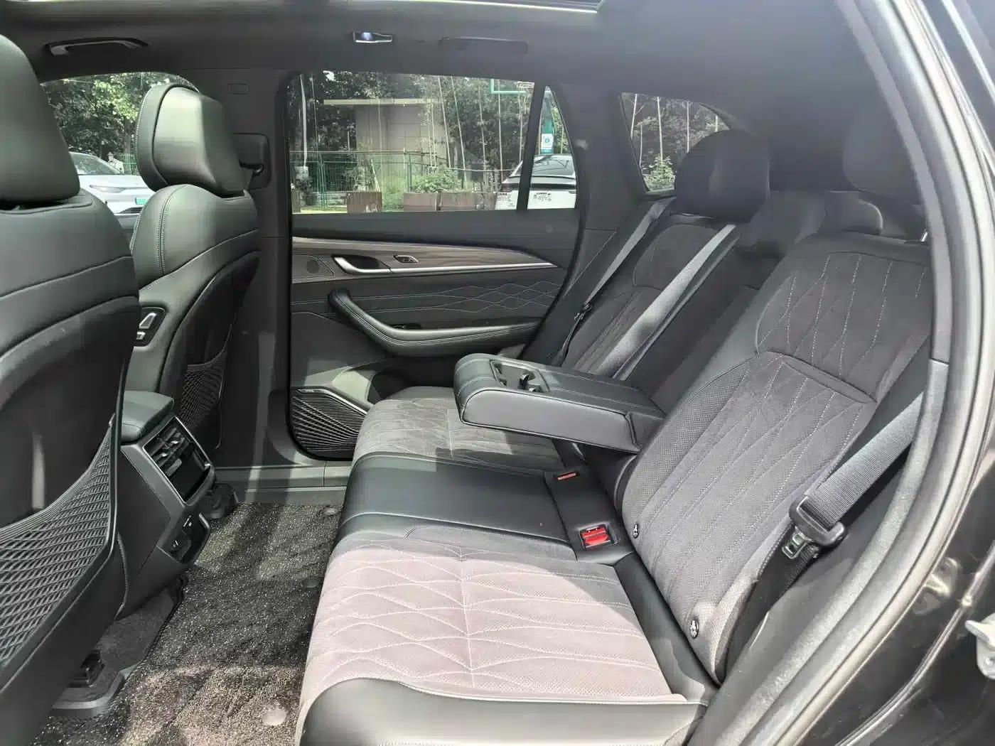 Geely Xingyue L 2025 Oriental Radiance 2.0TD Automatic Star Edition — миниатюра 13