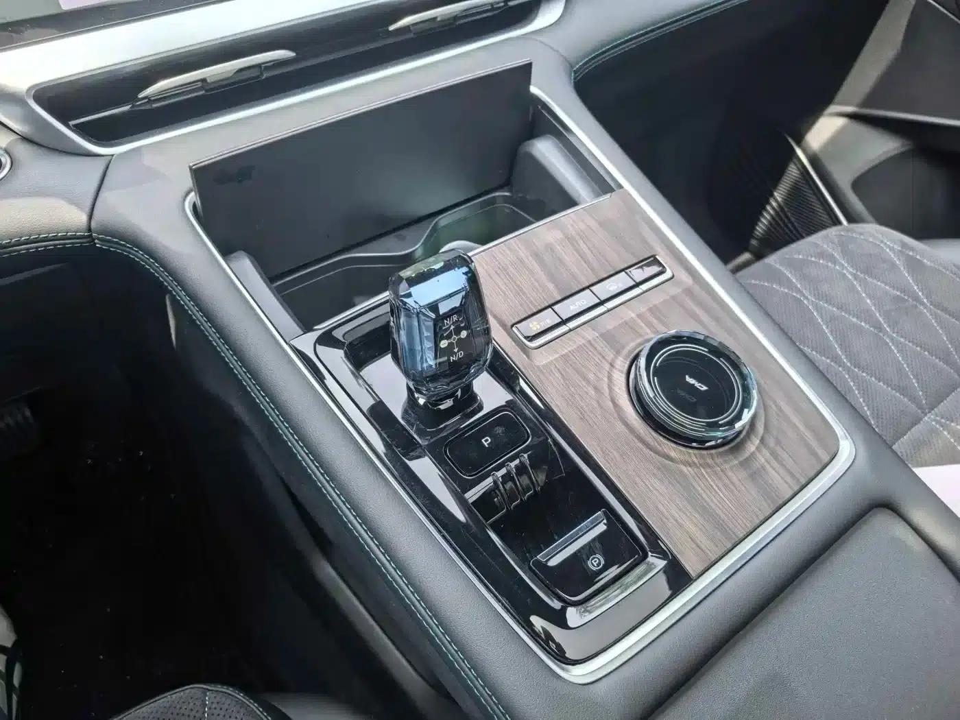 Geely Xingyue L 2025 Oriental Radiance 2.0TD Automatic Star Edition — миниатюра 14