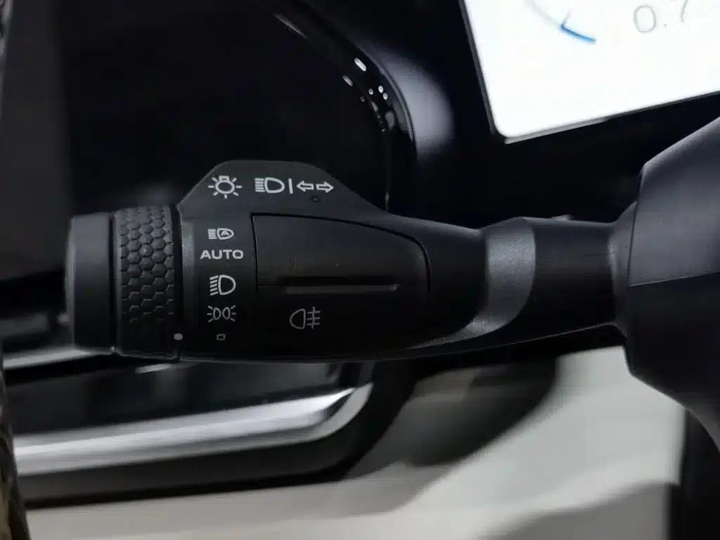Geely Xingyue L 2021 2.0TD DCT EVO 2WD Premium Edition — миниатюра 21