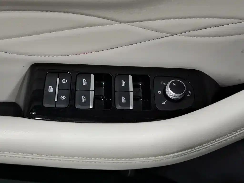 Geely Xingyue L 2021 2.0TD DCT EVO 2WD Premium Edition — миниатюра 9
