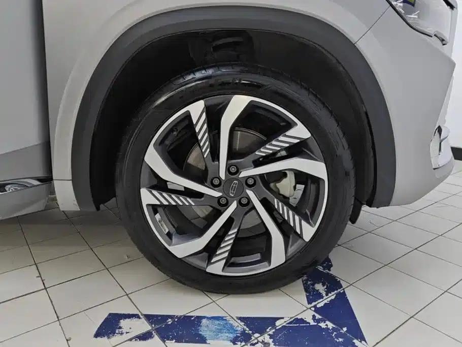 Geely Xingyue L 2024 2.0TD High-Power Automatic Two-Wheel Drive Sky Edition — миниатюра 6