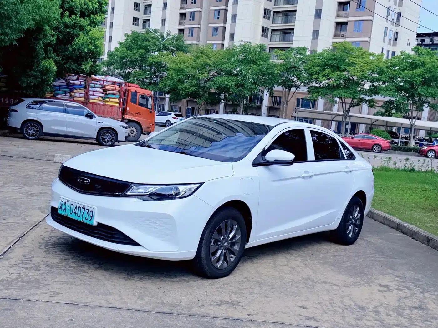 Geely Emgrand EV Pro 2022 Online Edition (Ternary Lithium) — миниатюра 1
