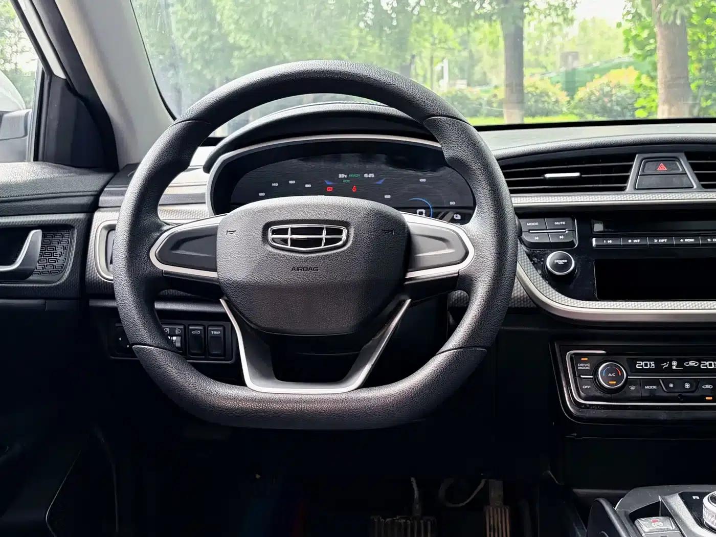 Geely Emgrand EV Pro 2022 Online Edition (Ternary Lithium) — миниатюра 16