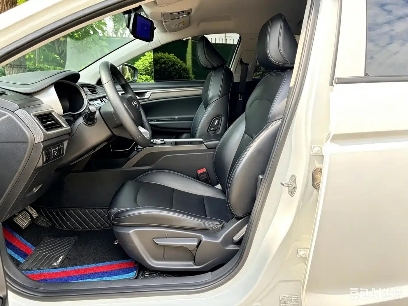 Geely Emgrand EV Pro 2022 Online Edition (Ternary Lithium) — миниатюра 23