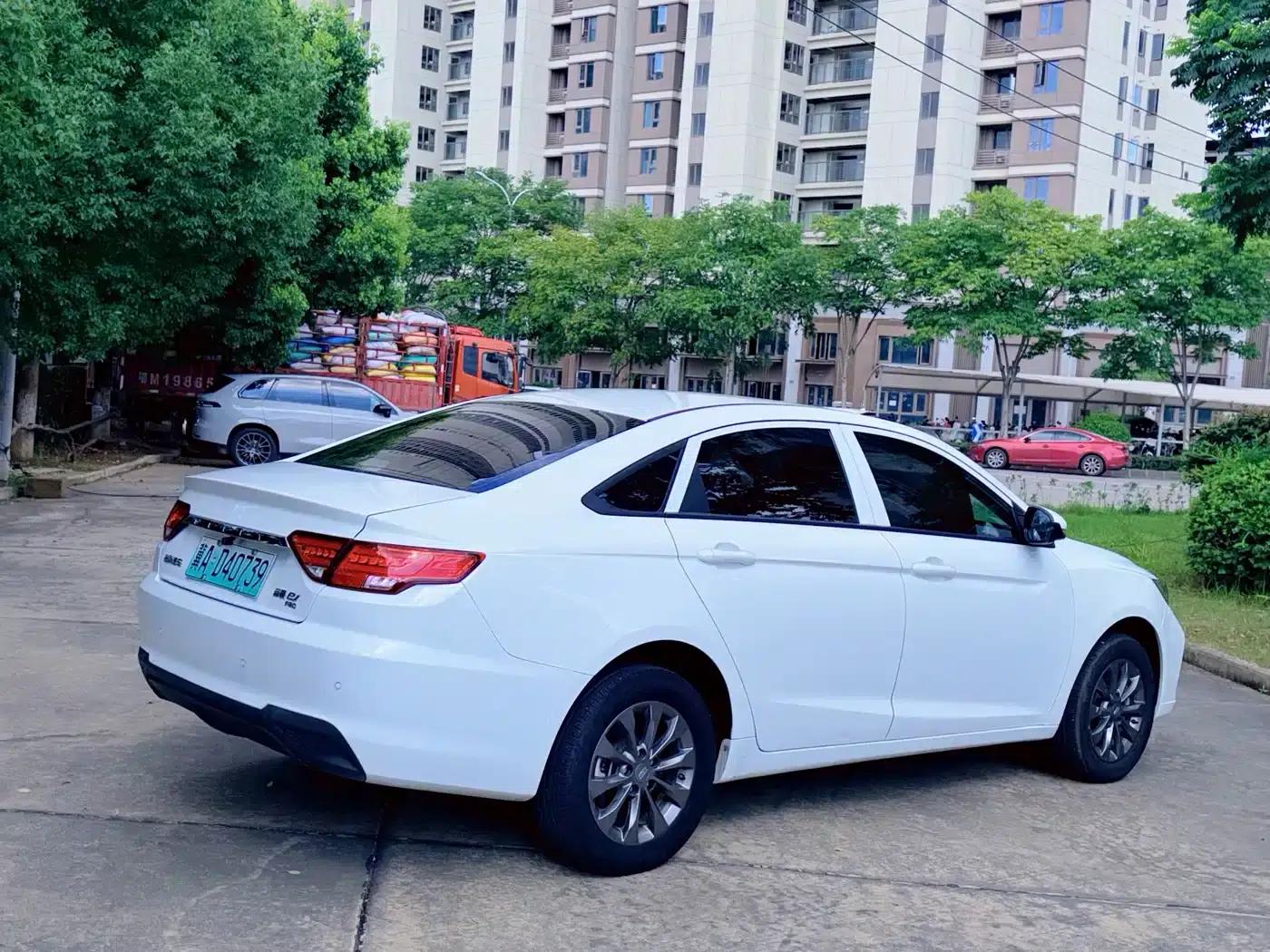 Geely Emgrand EV Pro 2022 Online Edition (Ternary Lithium) — миниатюра 4