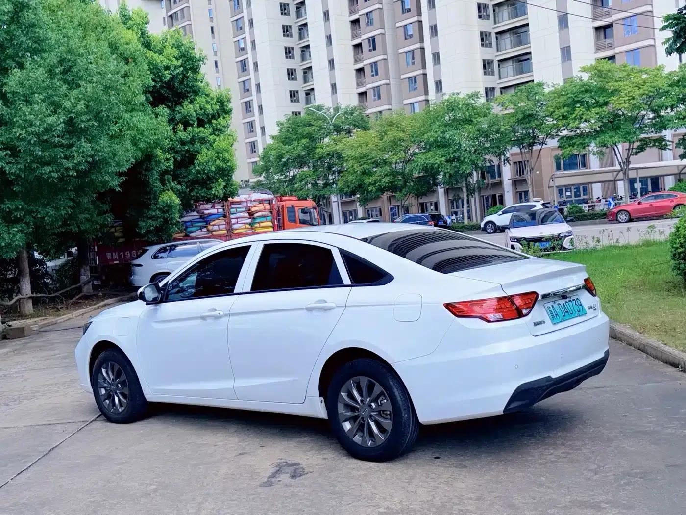Geely Emgrand EV Pro 2022 Online Edition (Ternary Lithium) — миниатюра 6