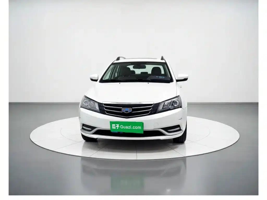 Geely Emgrand 2014 Hatchback 1.5L Manual Fashion Edition — миниатюра 2