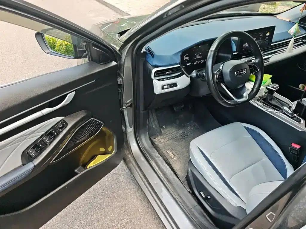 Geely Emgrand 2022 4th Generation 1.5L CVT Flagship Edition — миниатюра 12