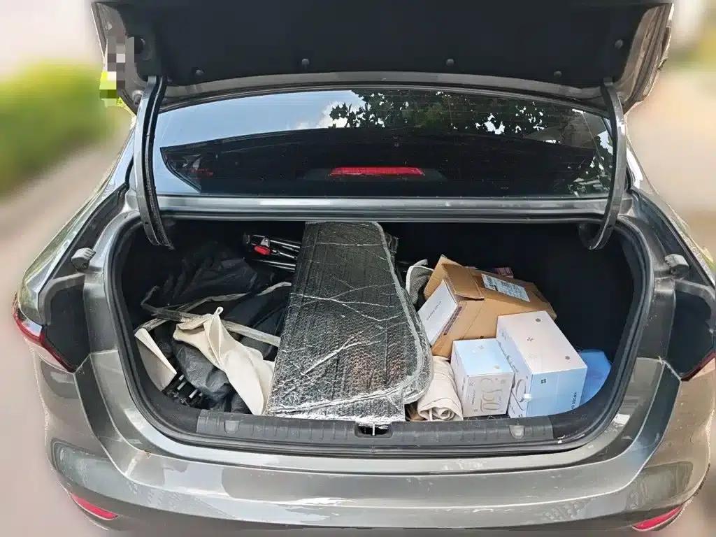 Geely Emgrand 2022 4th Generation 1.5L CVT Flagship Edition — миниатюра 15
