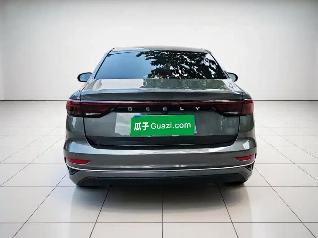 Geely Emgrand 2022 4th Generation 1.5L CVT Flagship Edition — миниатюра 3