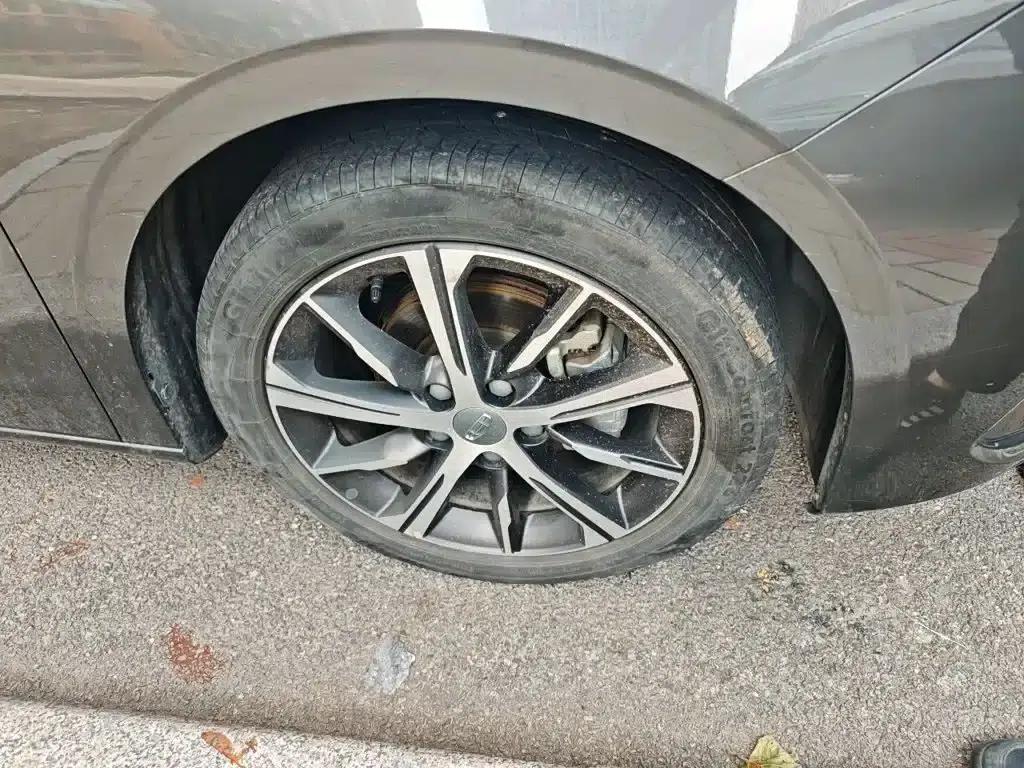 Geely Emgrand 2022 4th Generation 1.5L CVT Flagship Edition — миниатюра 26