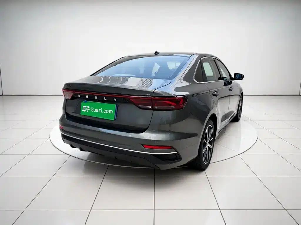 Geely Emgrand 2022 4th Generation 1.5L CVT Flagship Edition — миниатюра 4