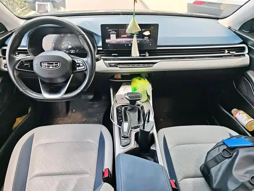 Geely Emgrand 2022 4th Generation 1.5L CVT Flagship Edition — миниатюра 5