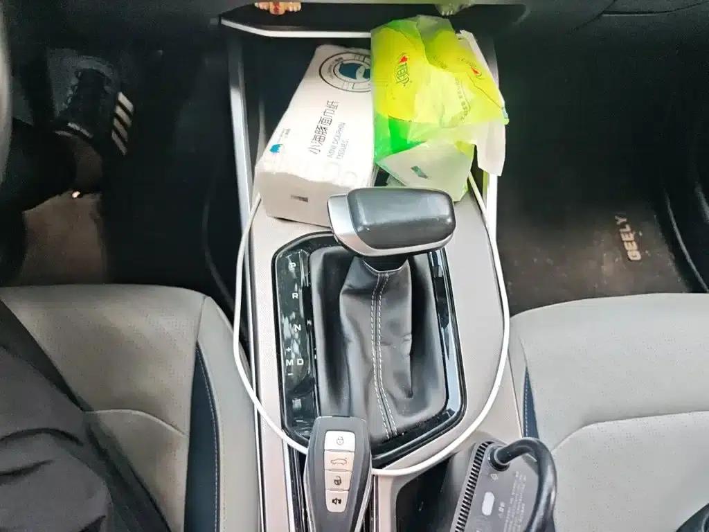 Geely Emgrand 2022 4th Generation 1.5L CVT Flagship Edition — миниатюра 10
