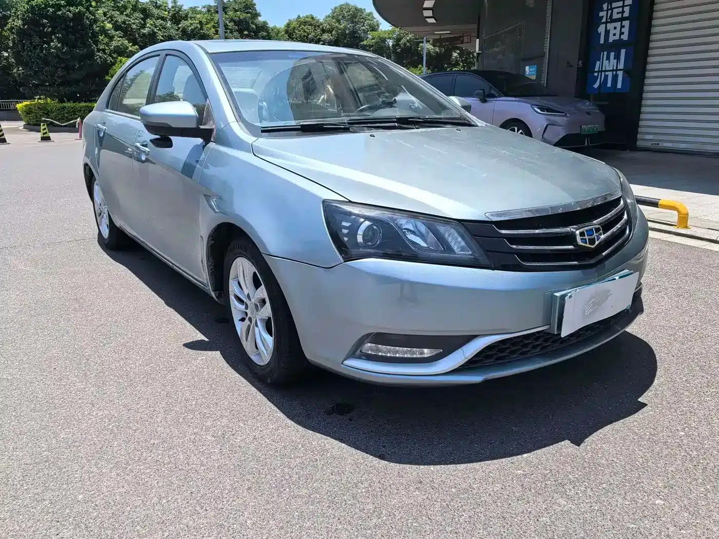 Geely Emgrand 2014 Sedan 1.5L CVT Elite — миниатюра 3