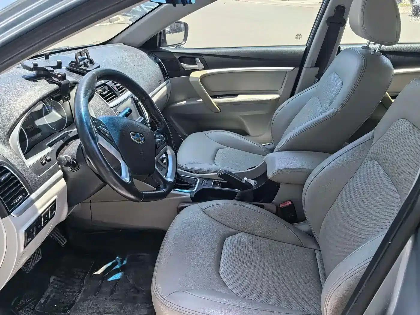 Geely Emgrand 2014 Sedan 1.5L CVT Elite — миниатюра 4