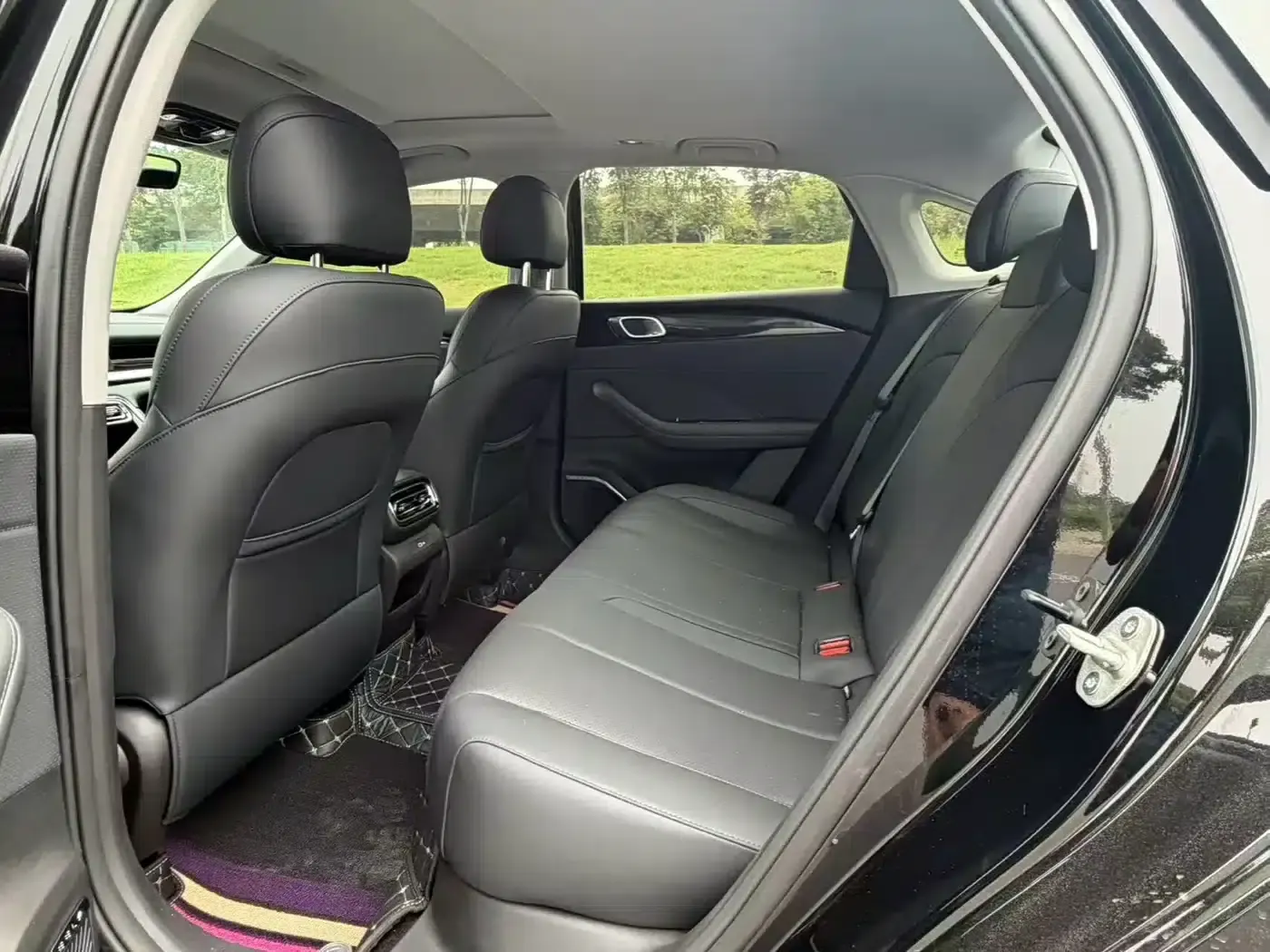 Geely Emgrand 2026 5th Generation 1.5L CVT Premium — миниатюра 5