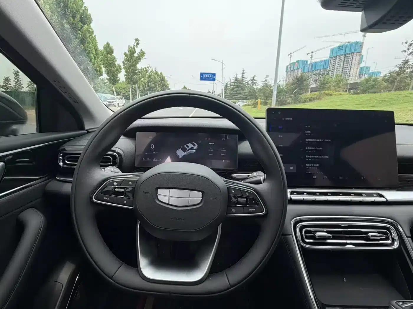 Geely Emgrand 2026 5th Generation 1.5L CVT Premium — миниатюра 6