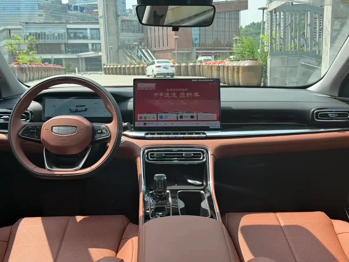 Geely Emgrand 2026 5th Generation 1.5T DCT Flagship Edition — миниатюра 22