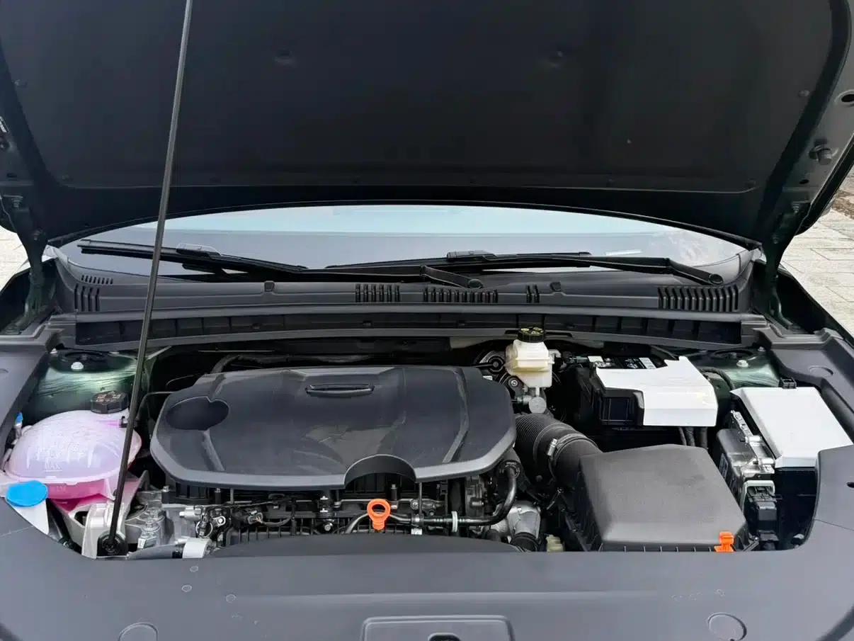 Geely Emgrand 2026 5th Generation 1.5T DCT Flagship Edition — миниатюра 25