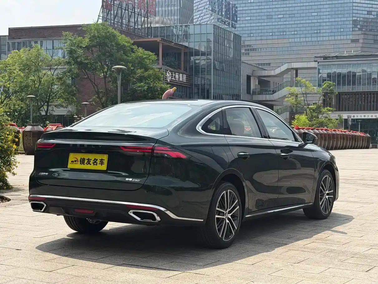 Geely Emgrand 2026 5th Generation 1.5T DCT Flagship Edition — миниатюра 6